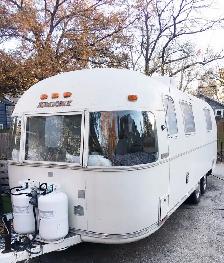 Looking for unique rental Westside in exchange for labour?