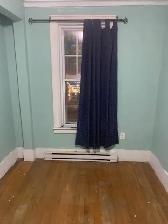 Room for rent for MALE, on Quinpool, available immediately!