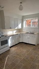 Beautiful 3-Bedroom Apartment Suite Available January 1st