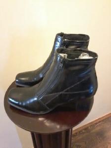 Franco Sarto women leather boots Size 9