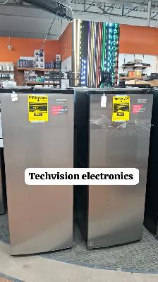 Frigidaire 6.5 CuFt Upright Apartment Size Freezer