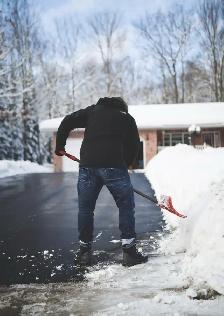 Snow removal & (de icing drive way) services