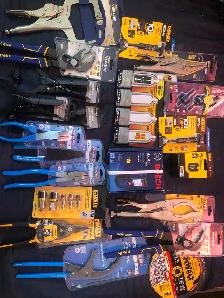 All brand new, in packaging. Assorted Lot. 22pcs