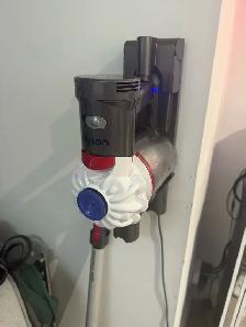Dyson v7 vacuum