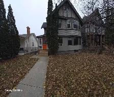 4 Bedroom, 2 Bath - House For Rent