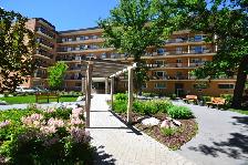 Modern 2-bedroom with balcony in Osborne Village!