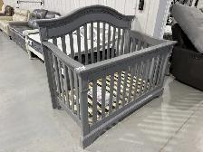 Grey 2 in 1 convertible crib to toddler bed