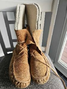 Wraparound moccasins,with felt linners ,'s