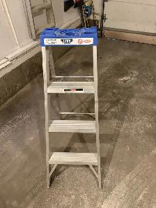 LITE 4-Foot Aluminum Step Ladder, 200-Pound