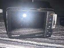 OLYMPUS DIGITAL UNDERWATER CAMERA