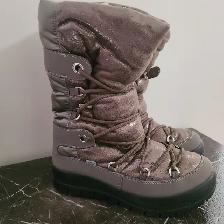Brand New Winter Waterproof boots Size9