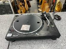 Technics Quartz Direct Drive Turntable SL-120K2