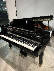 floor model Boston GP178 Grand piano -hear the Steinway within!