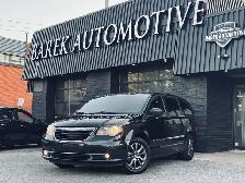 2015 Chrysler Town & Country S