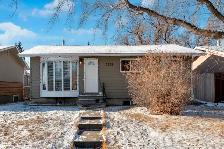 Exceptional Value in Forest Lawn!