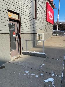 Prime Location! South Calgary Retail or Office Space Available