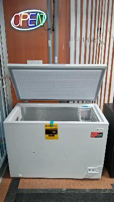 FRIGIDAIRE 10CUFT CHEST FREEZER