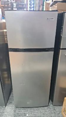 FRIGIDAIRE 7.5 CUFT STAINLESS STEELE REFRIGERATOR