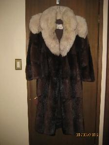 Ladies Muskrat Fur Coat with Fox Collar