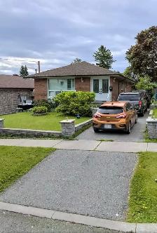 Full House For Rent Scarborough (7 Bed Rooms, 4 Bath)