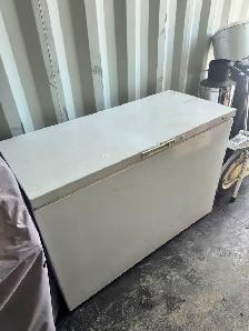 Kenmore top load chest Freezer - Photo 1