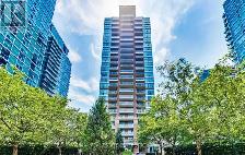 2 BED / 2 BATH / LARGE 900 SQFT - LIBERTY VILLAGE CONDO