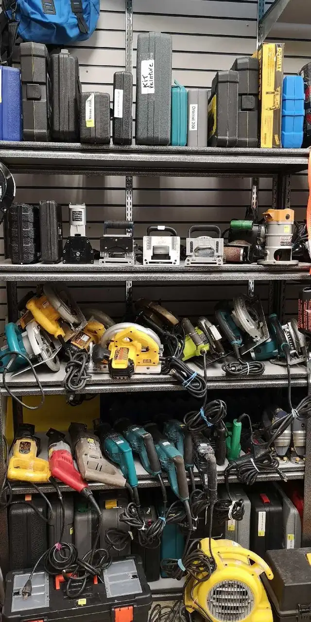 Outils divers à vendre