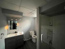 Good size private room for rent - Photo 2