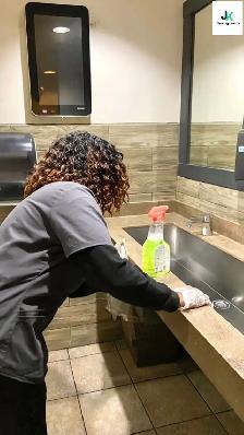 MOVE IN / MOVE OUT CLEANING SERVICES - Photo 9