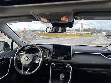 2021 Toyota RAV4 XLE SUNROOF / POWER LIFTGATE / REAR CAMERA / HE - Photo 10