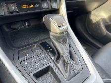 2021 Toyota RAV4 XLE SUNROOF / POWER LIFTGATE / REAR CAMERA / HE - Photo 15