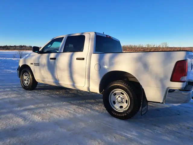 2017 Dodge Ram 4x4 5.7L Hemi 243km