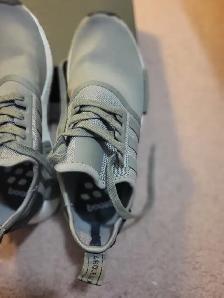 Adidas Joggers for Men Size 8 - Photo 4