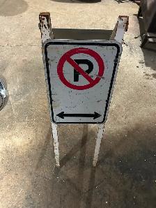 Vintage No parking stand - Photo 2