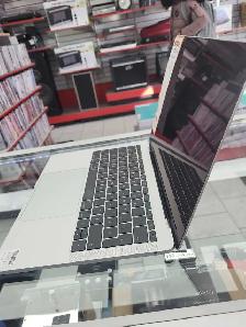 Apple MacBook Pro - Photo 4