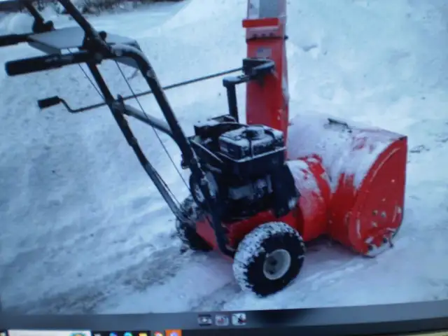 ARIENS520 ,  20inch gas Snowblower 2 Stage