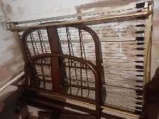 antique bed frame - Photo 2