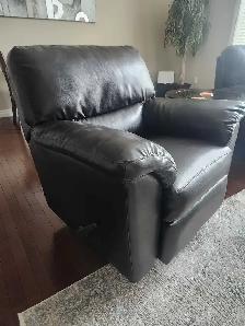 ROCKER RECLINER CHAIR