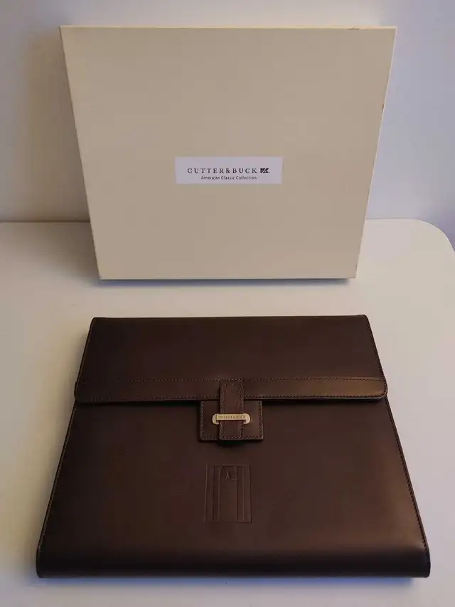 Mallette ( writing pad ) ' CUTTER & BUCK ' ( cuir véritable )
