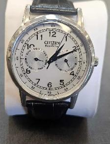 Citizen Eco Drive Wrist Watch - Photo 2