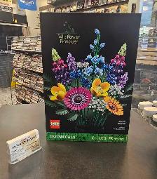 LEGO Flowers Set NEW/FACTORY SEALED
