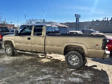 4x4 ~ 2005 Chevy Silverado LT 3500 ~ 8ft box SAFETIED