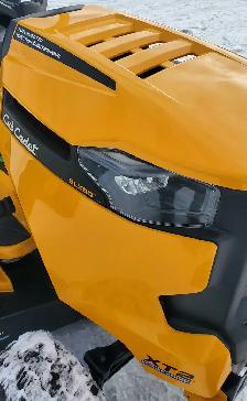 XT2 Cub Cadet Lawn Tractor with Triple Bagger - Photo 6