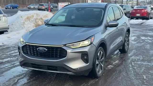 2024 Silver Ford Escape