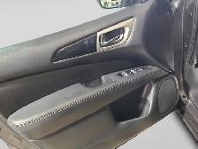 2019 Nissan Pathfinder SV Tech - Photo 11