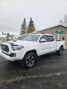 2018 Toyota Tacoma SR5 - Photo 2