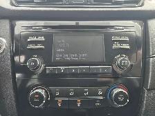 2017 Nissan Rogue AWD 4dr SV Panoramic Sunroof, Heated Seats, Re - Photo 16