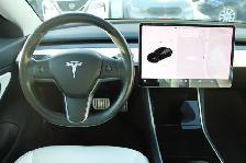 2019 Tesla Model 3 - Photo 10