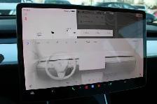 2019 Tesla Model 3 - Photo 22