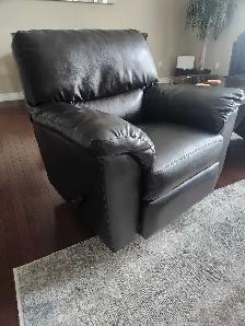 ROCKER RECLINER CHAIRS